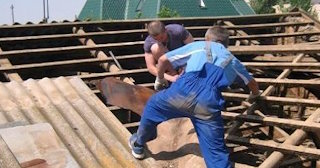 Демонтаж крыши в Екатеринбурге - стоимость работ от 731 рублей за м2